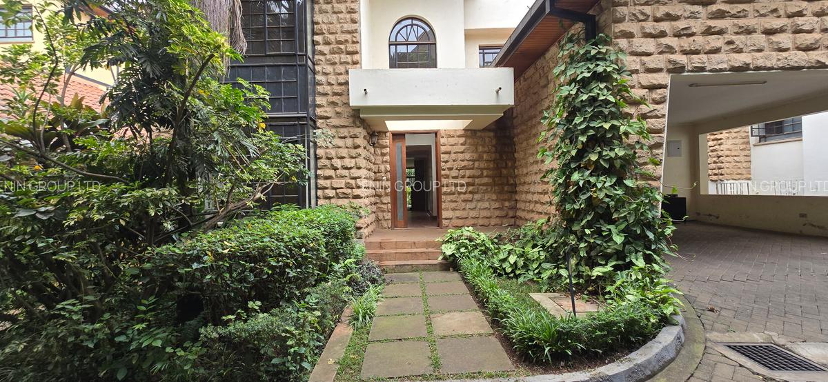 4 Bed Townhouse with En Suite at Off James Gichuru - 3
