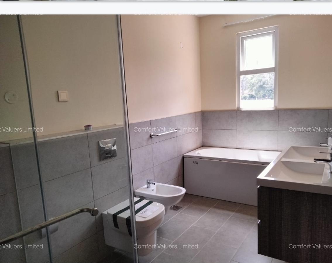 5 Bed Townhouse with En Suite at Nairobi - 19