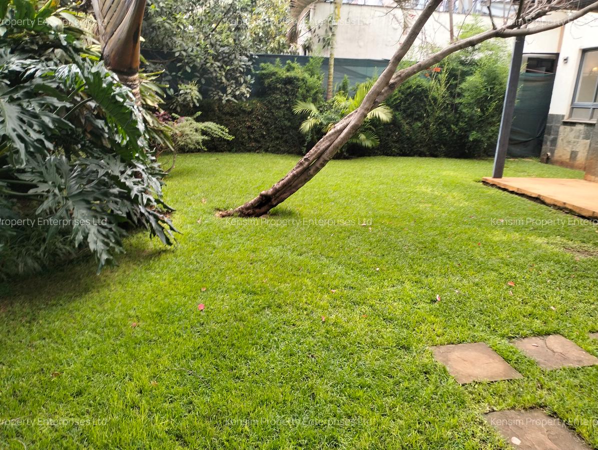 5 Bed Townhouse with En Suite in Lavington - 14