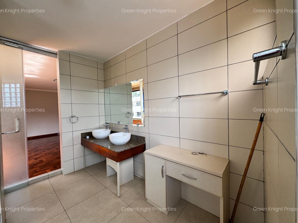 Serviced 3 Bed Apartment with En Suite in Riverside - 3