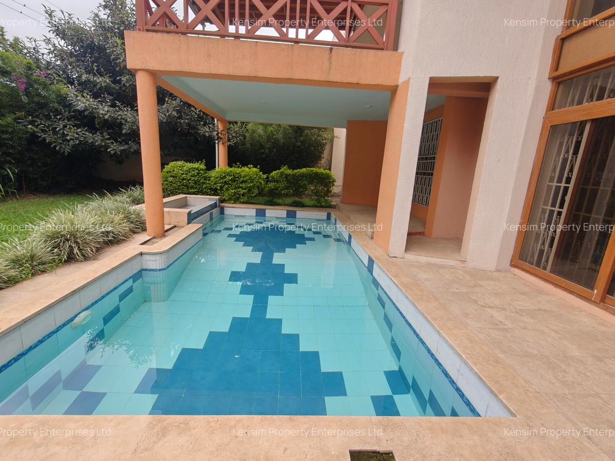 4 Bed Townhouse with En Suite in Lavington - 19