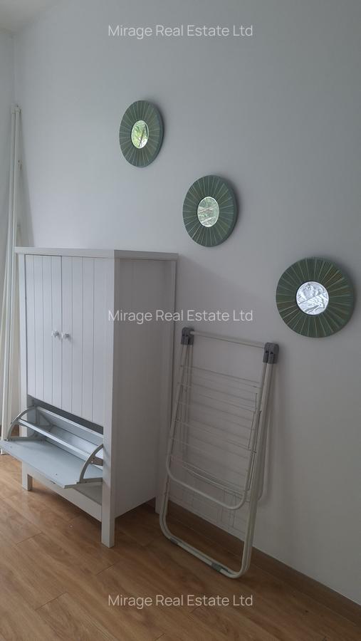 Serviced 2 Bed Apartment with Swimming Pool in Kilimani - 6