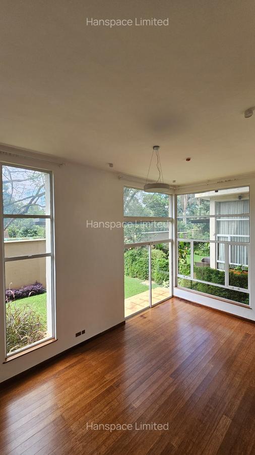 4 Bed Villa with En Suite in Lavington - 19