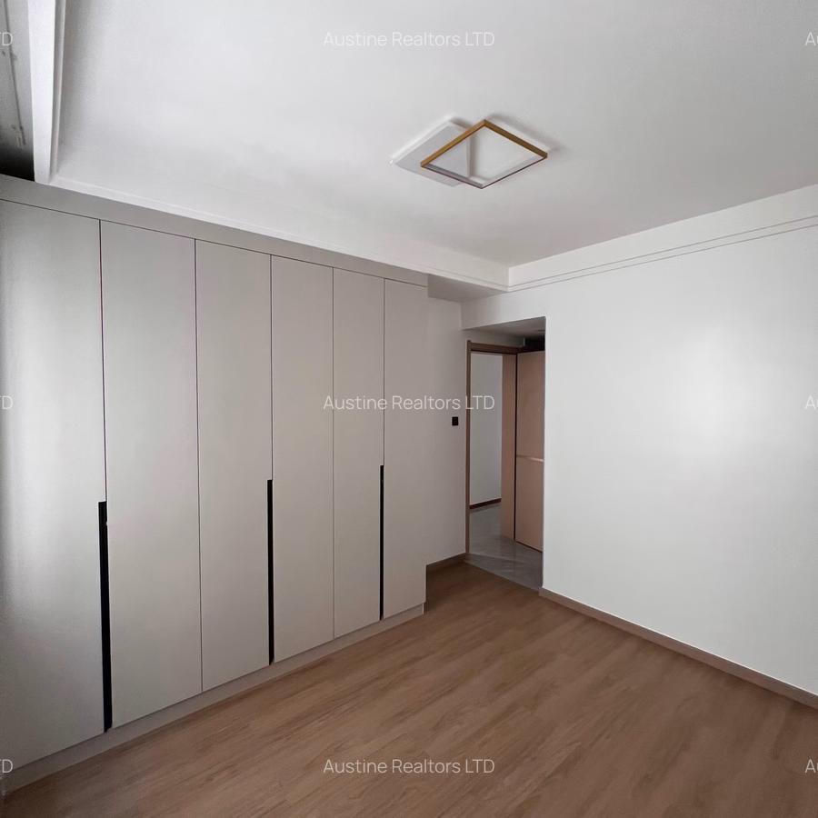 3 Bed Apartment with En Suite at Riverside Drive - 12