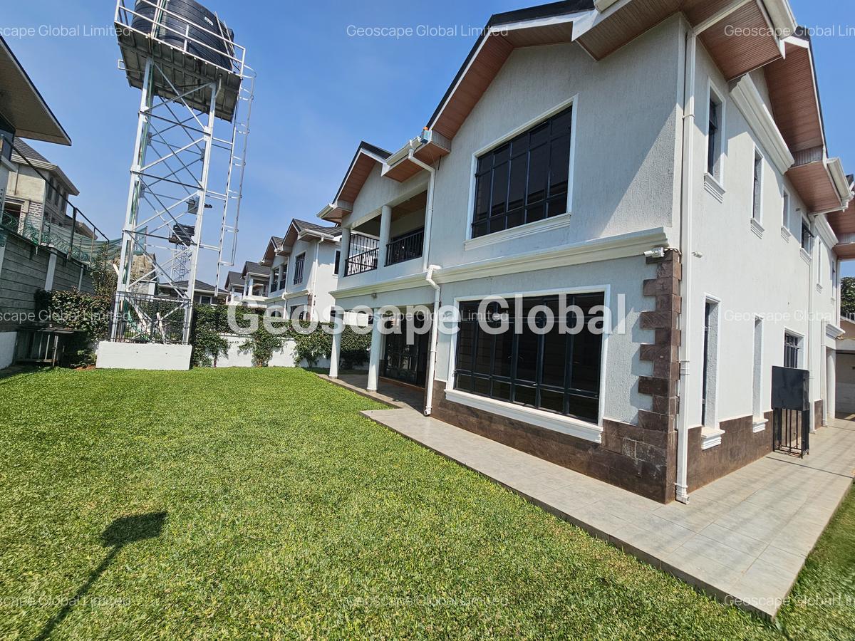 5 Bed House with En Suite in Runda - 9