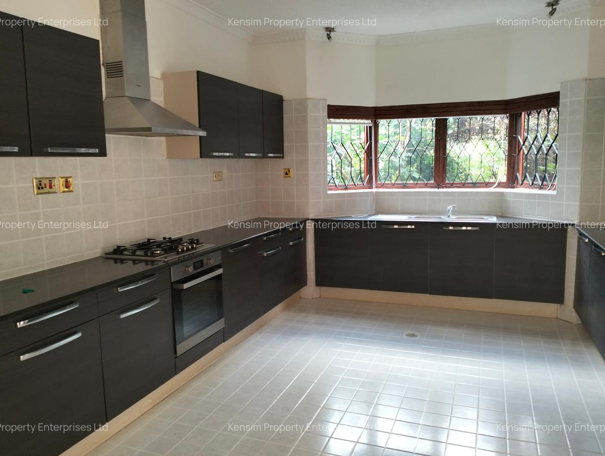 5 Bed Townhouse with En Suite in Runda - 7