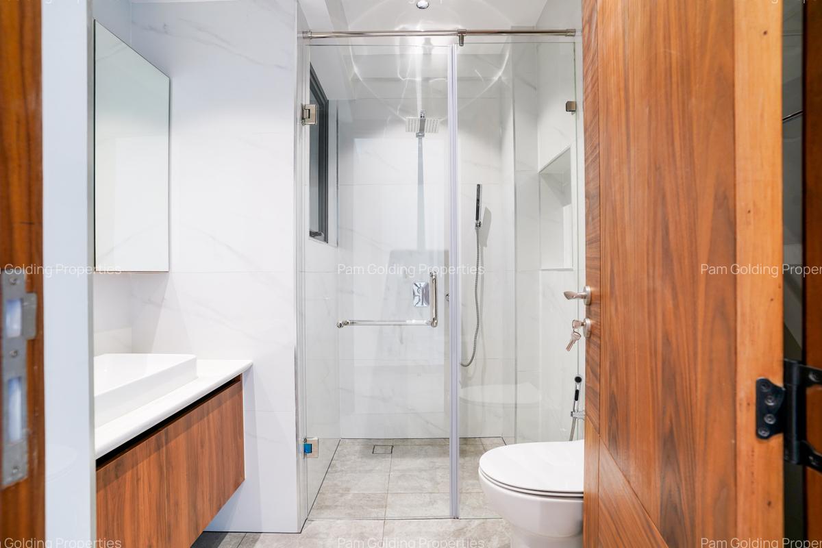 2 Bed Apartment with En Suite at Mwanzi Road - 17
