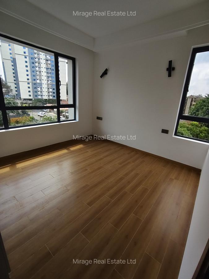 3 Bed Apartment with Swimming Pool in Kilimani - 6
