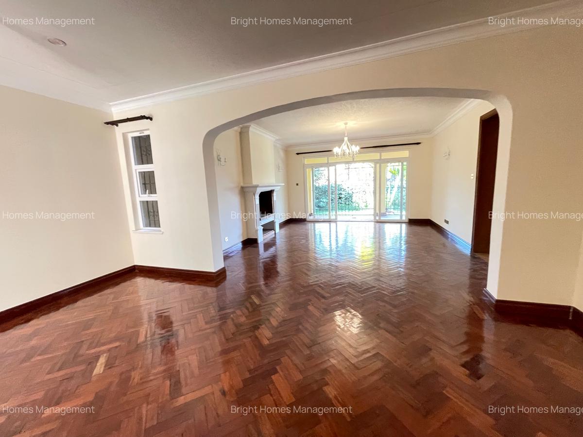4 Bed Townhouse with En Suite in Westlands Area - 14