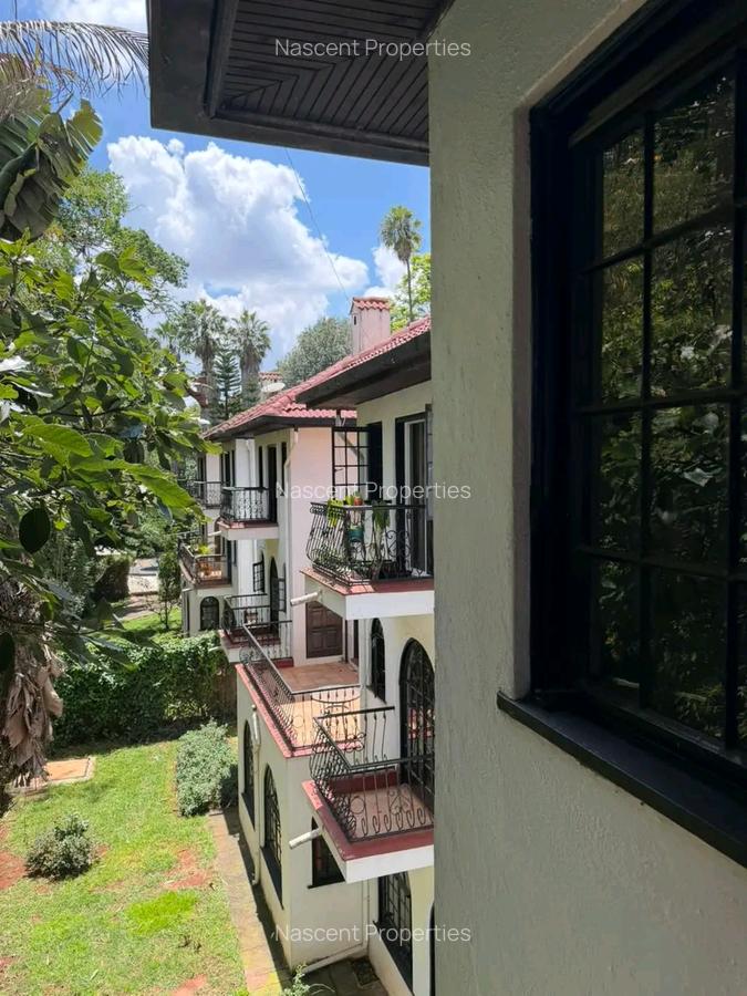 5 Bed Townhouse with En Suite in Riverside - 15