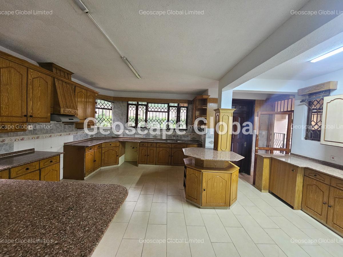 5 Bed House with En Suite in Runda - 5