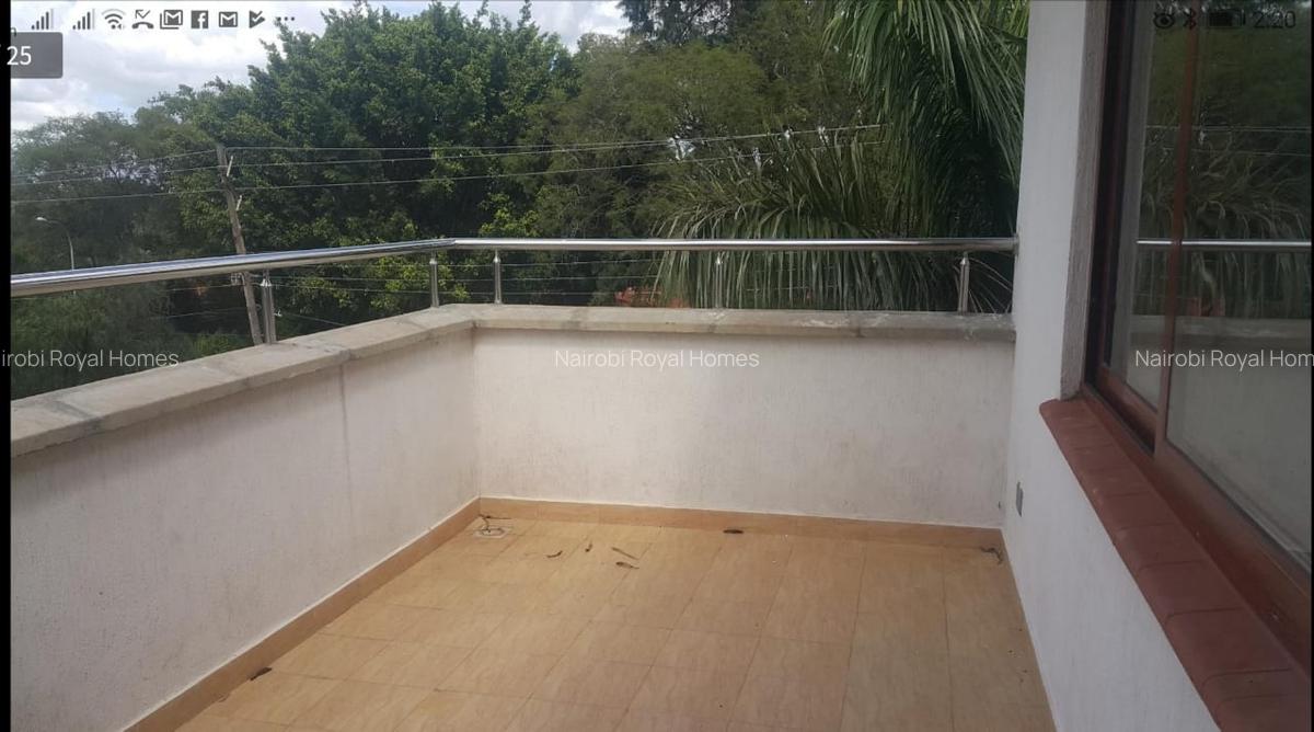 5 Bed Townhouse with En Suite at Lavington Green - 17