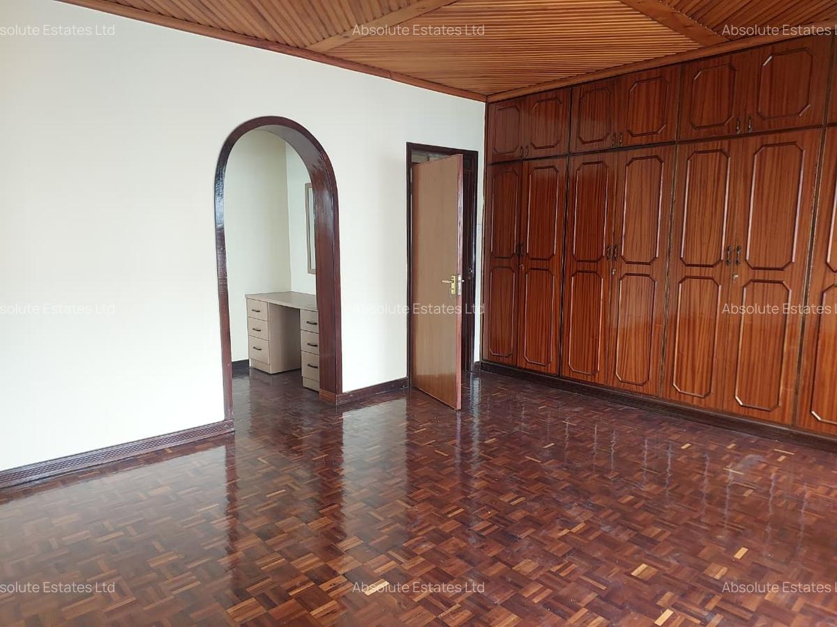5 Bed Townhouse with Backup Generator in Kilimani - 7