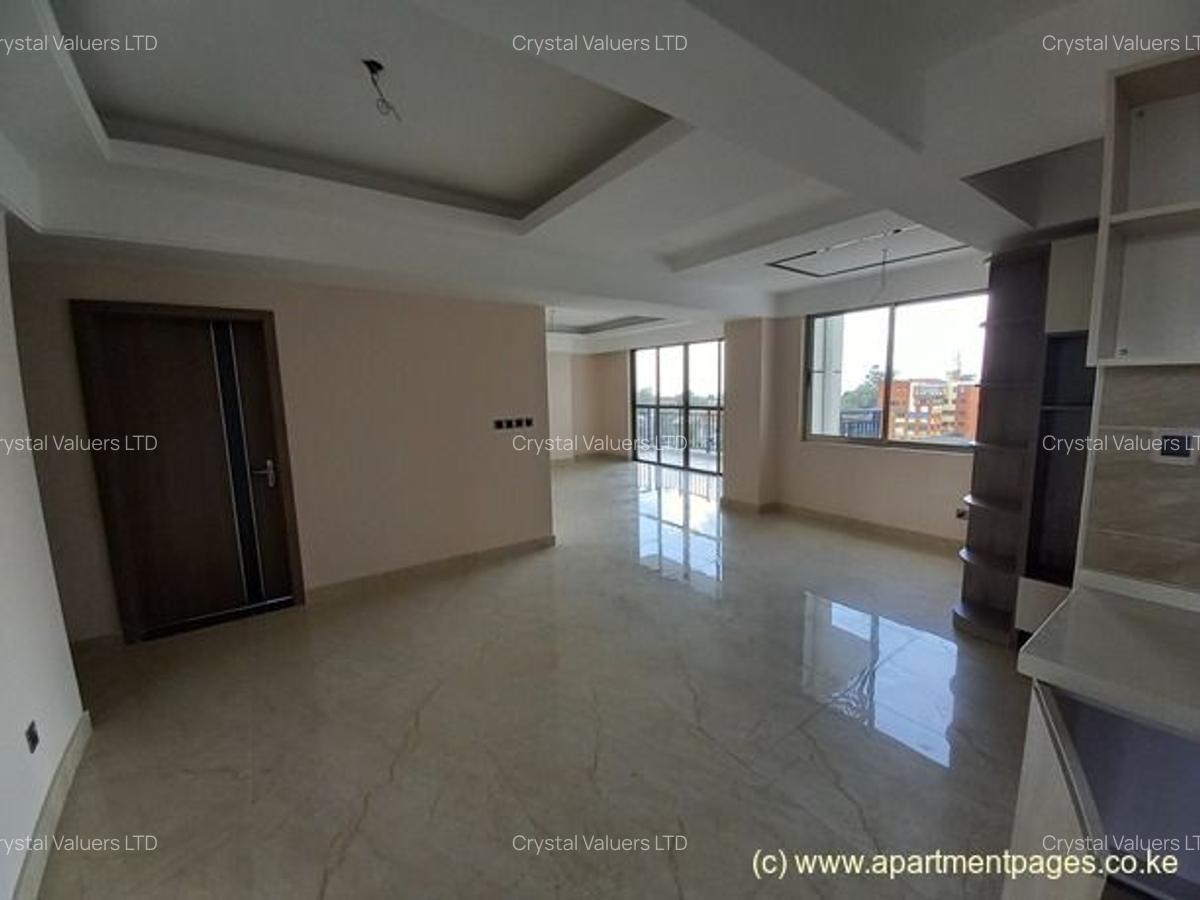 3 Bed Apartment with En Suite in Kilimani - 4