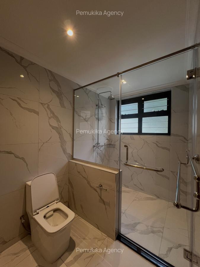 7 Bed House with En Suite in Runda - 9