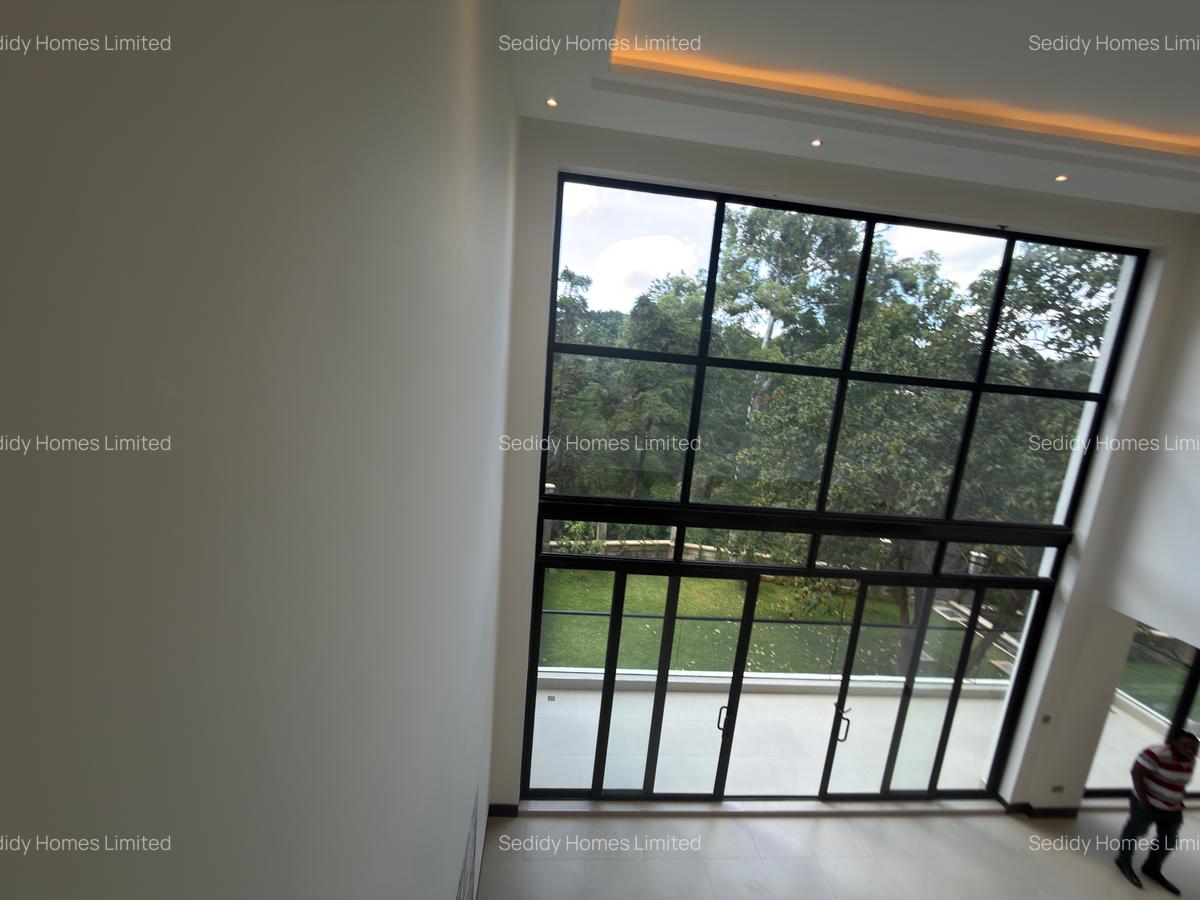 6 Bed Villa with En Suite in Kitisuru - 15