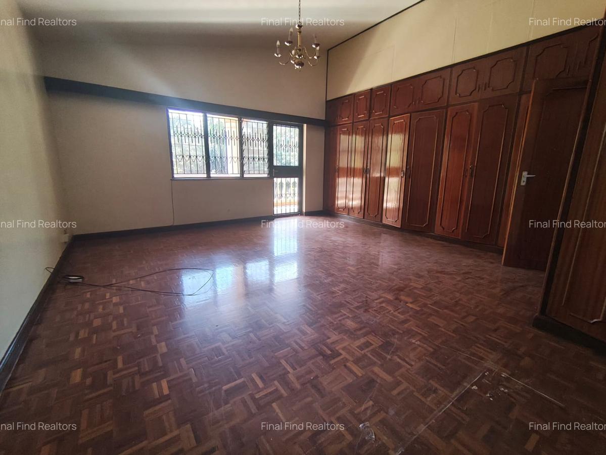 4 Bed House with Garden in Runda - 12