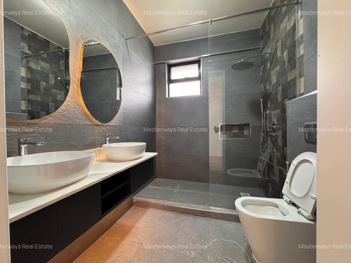 3 Bed Apartment with En Suite in Parklands - 8
