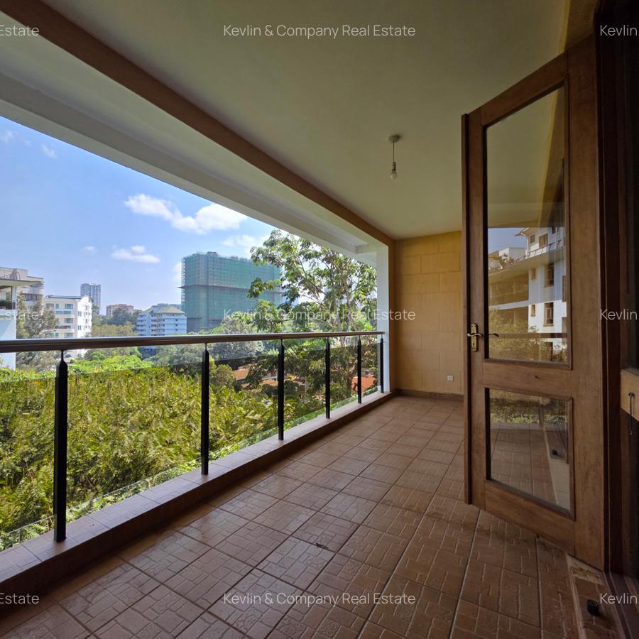 3 Bed Apartment with En Suite in Riverside - 1
