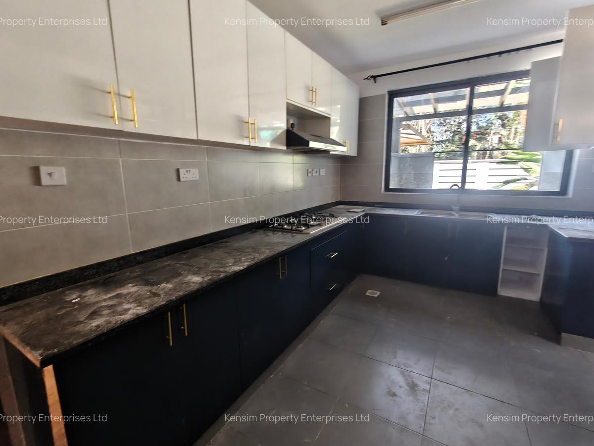 4 Bed Townhouse with En Suite in Lavington - 3