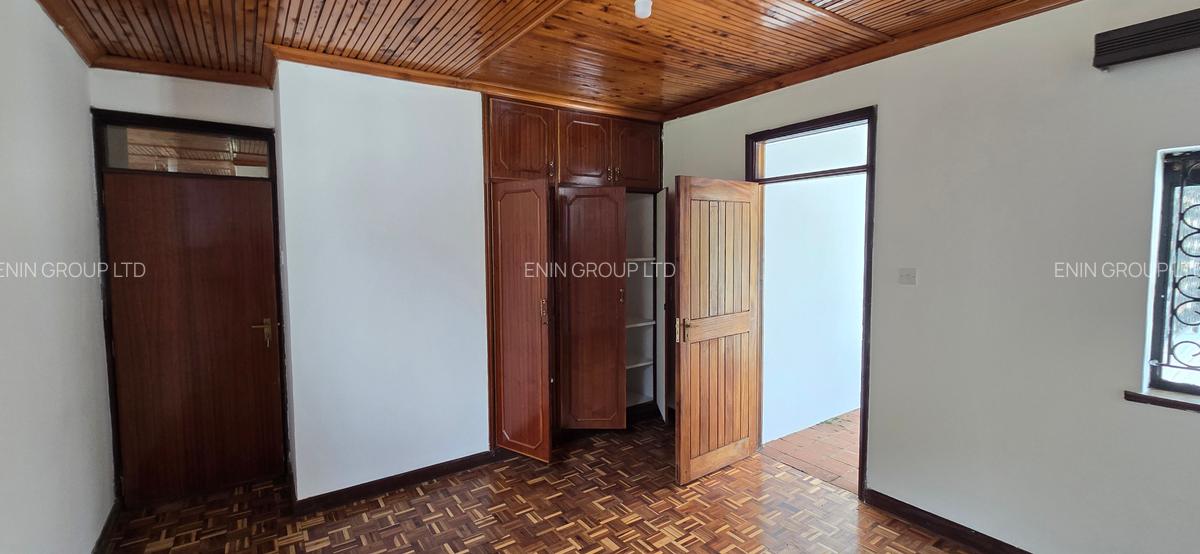 5 Bed Townhouse with En Suite at Nyari Central - 16