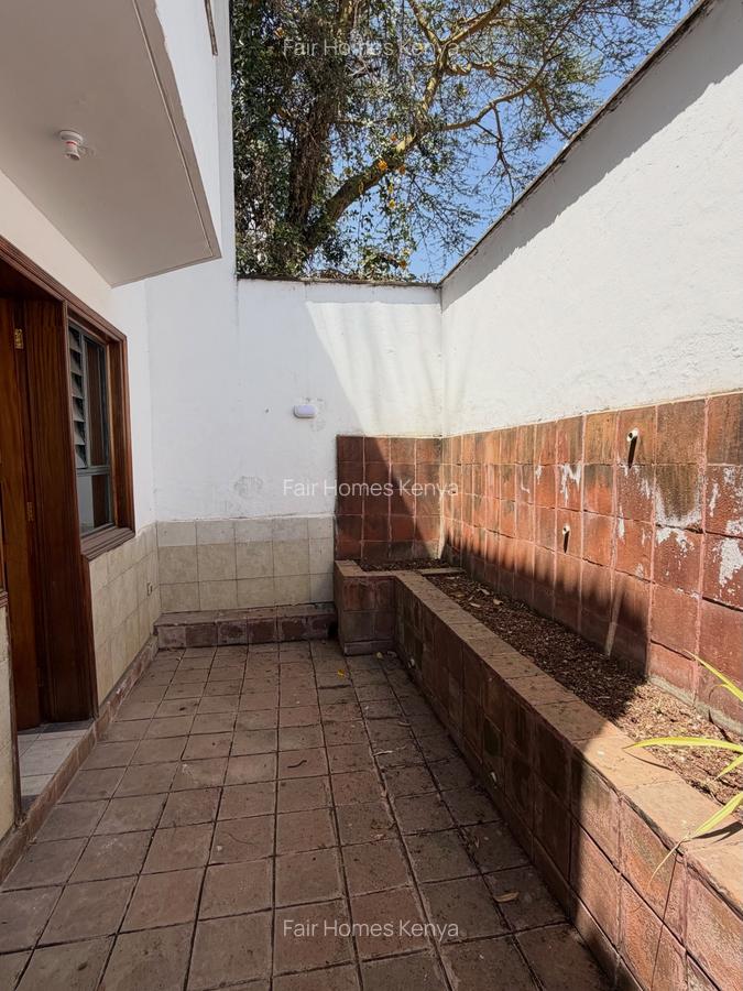 2 Bed Townhouse with En Suite at Mandera Road - 9