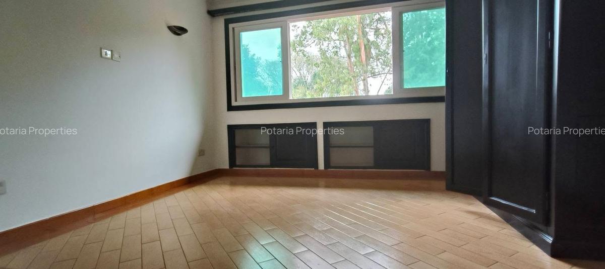 3 Bed Townhouse with En Suite in Kyuna - 11