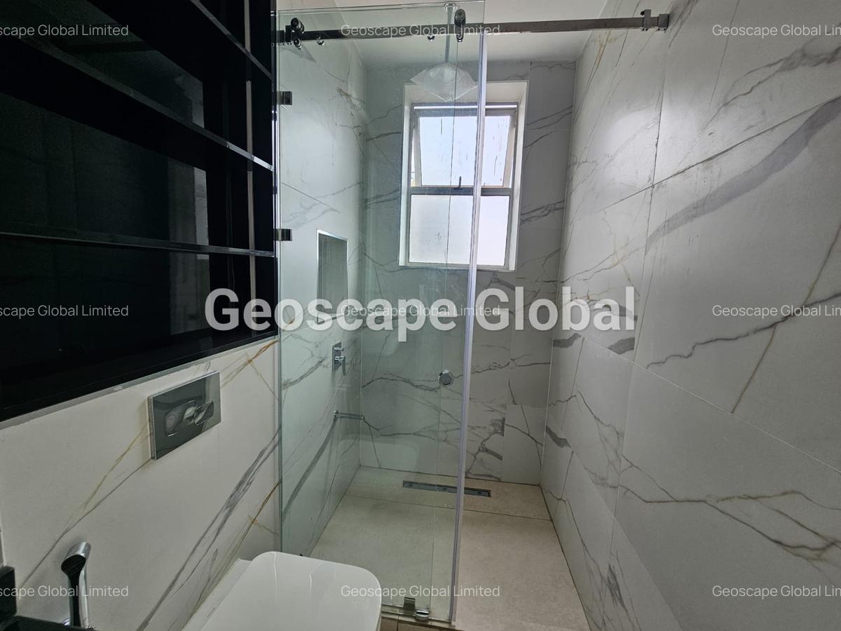 4 Bed Apartment with En Suite in General Mathenge - 3