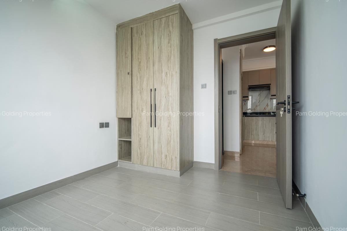 1 Bed Apartment with En Suite in Kilimani - 2