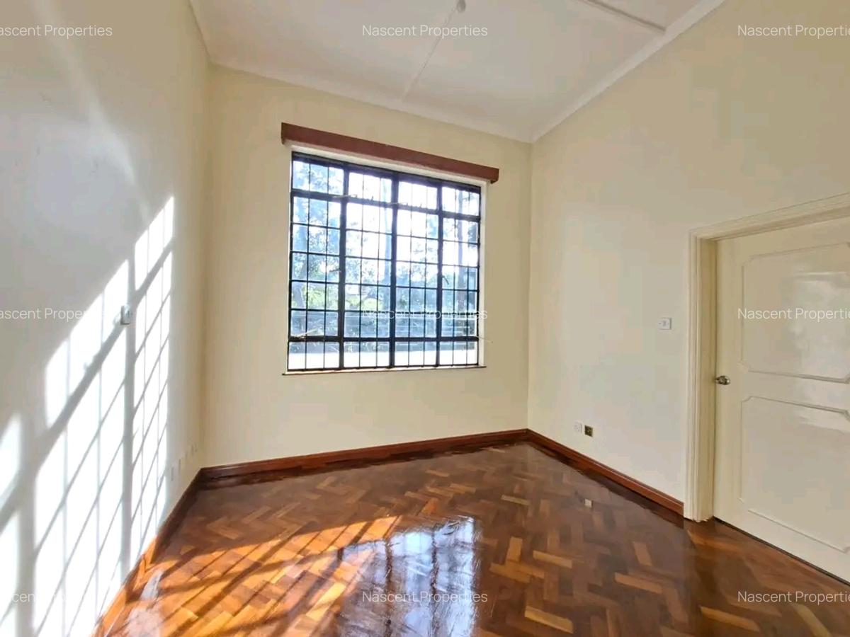 4 Bed House with En Suite in Runda - 4
