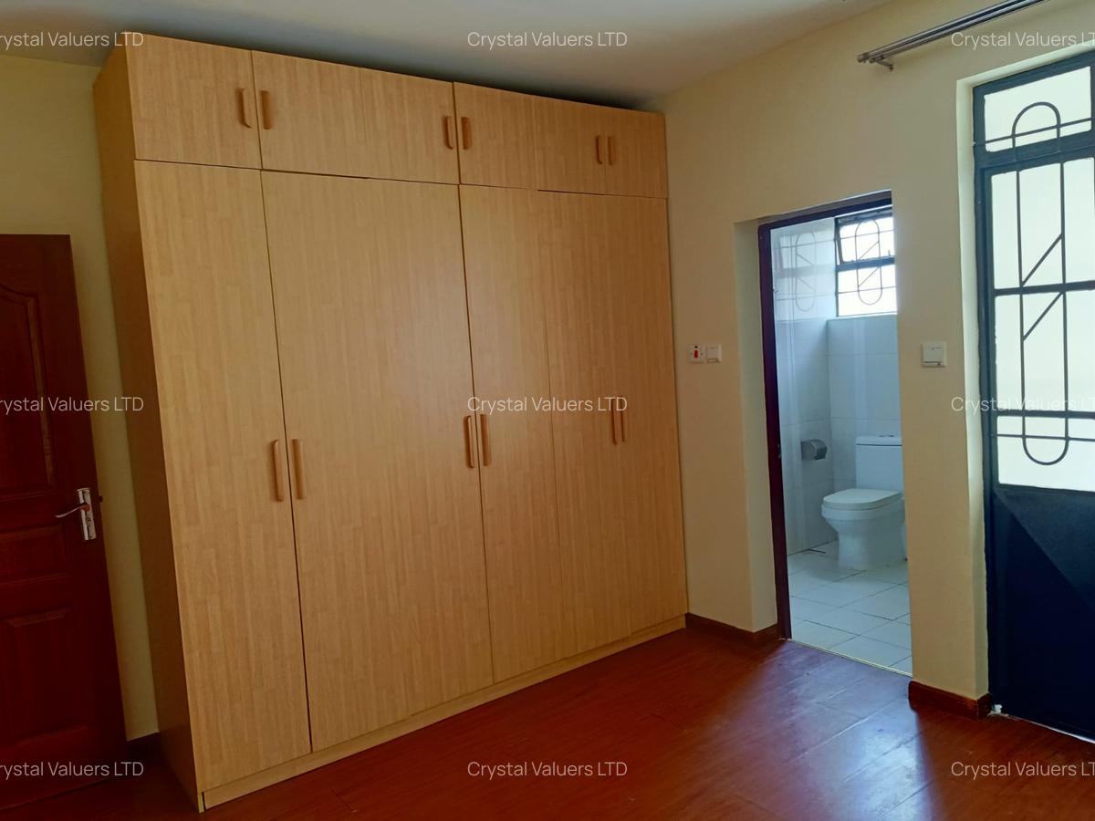 2 Bed Apartment with En Suite in Lavington - 3