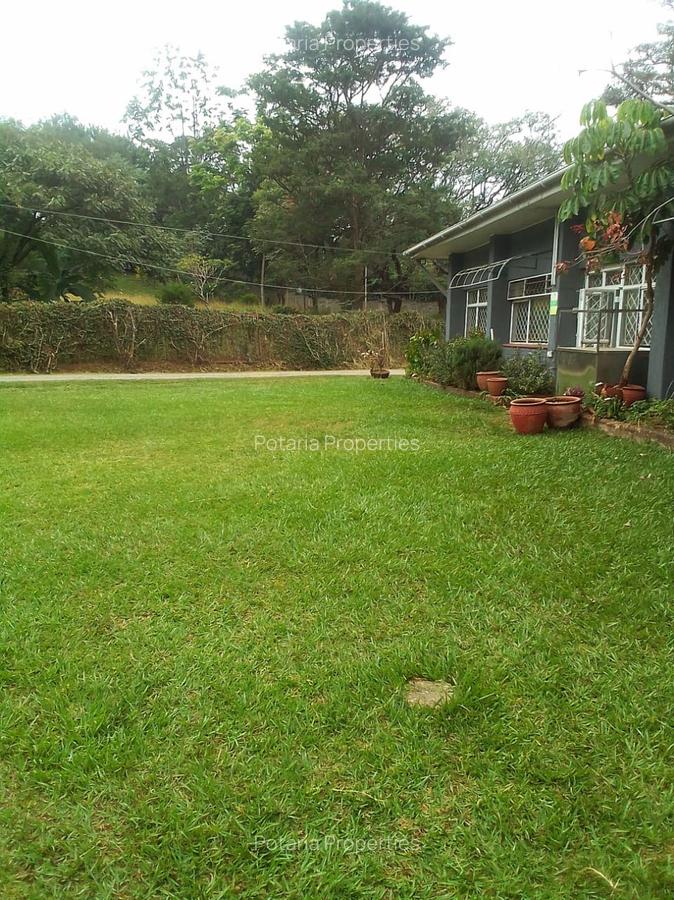 Commercial Property with Parking in Lavington - 6