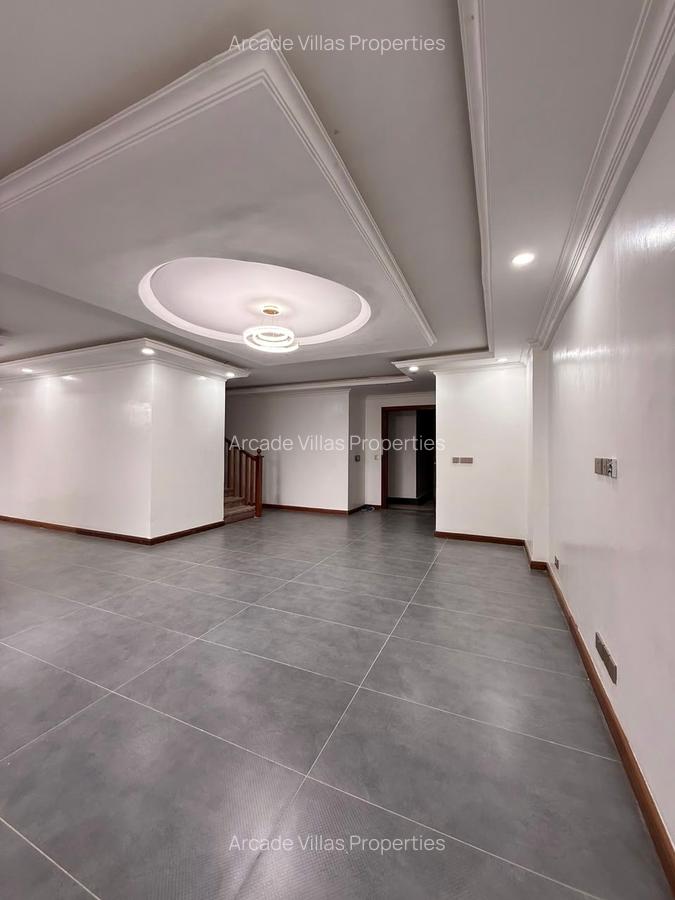 5 Bed Apartment with En Suite in Kilimani - 2