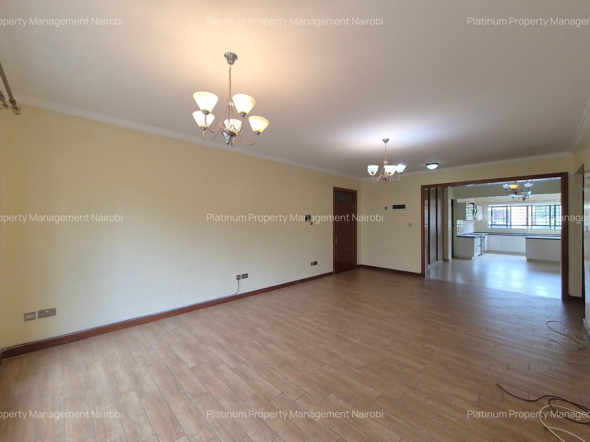 4 Bed Apartment with En Suite at Second Parklands - 1