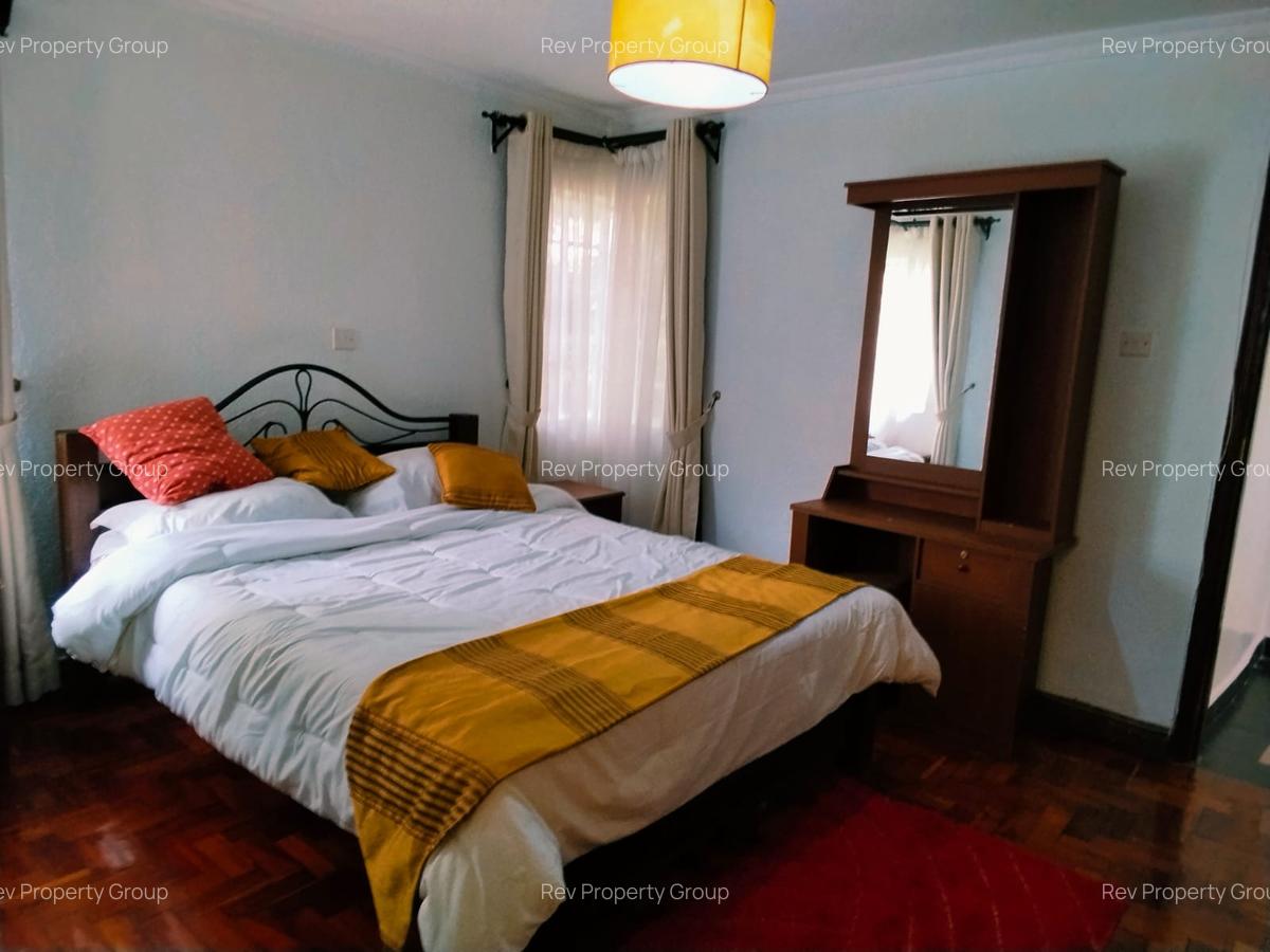 2 Bed House with En Suite in Rosslyn - 13