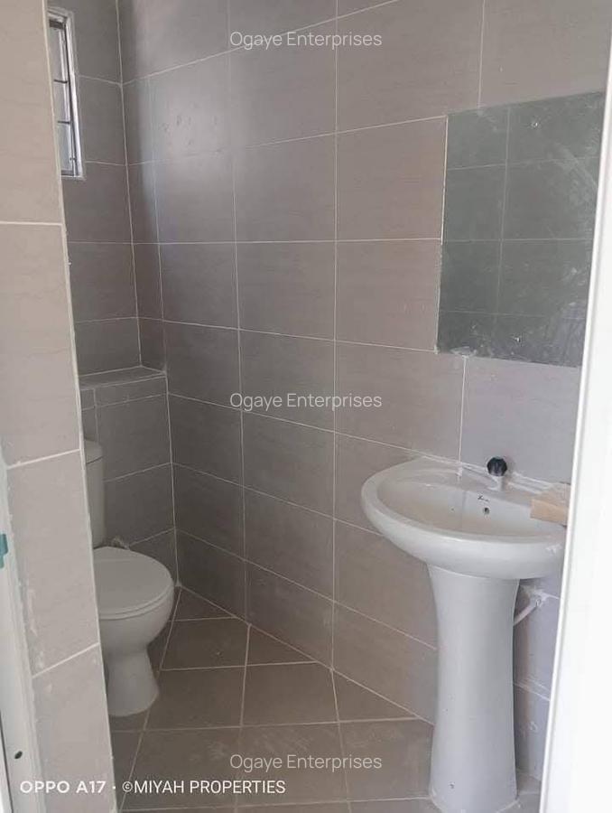 2 Bed Apartment with En Suite at Mtwapa - 6
