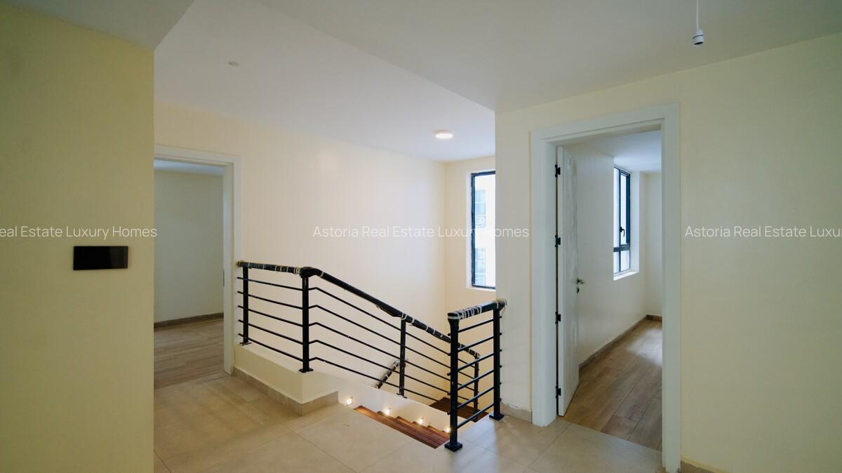 4 Bed Apartment with En Suite at 2026-430 - 4
