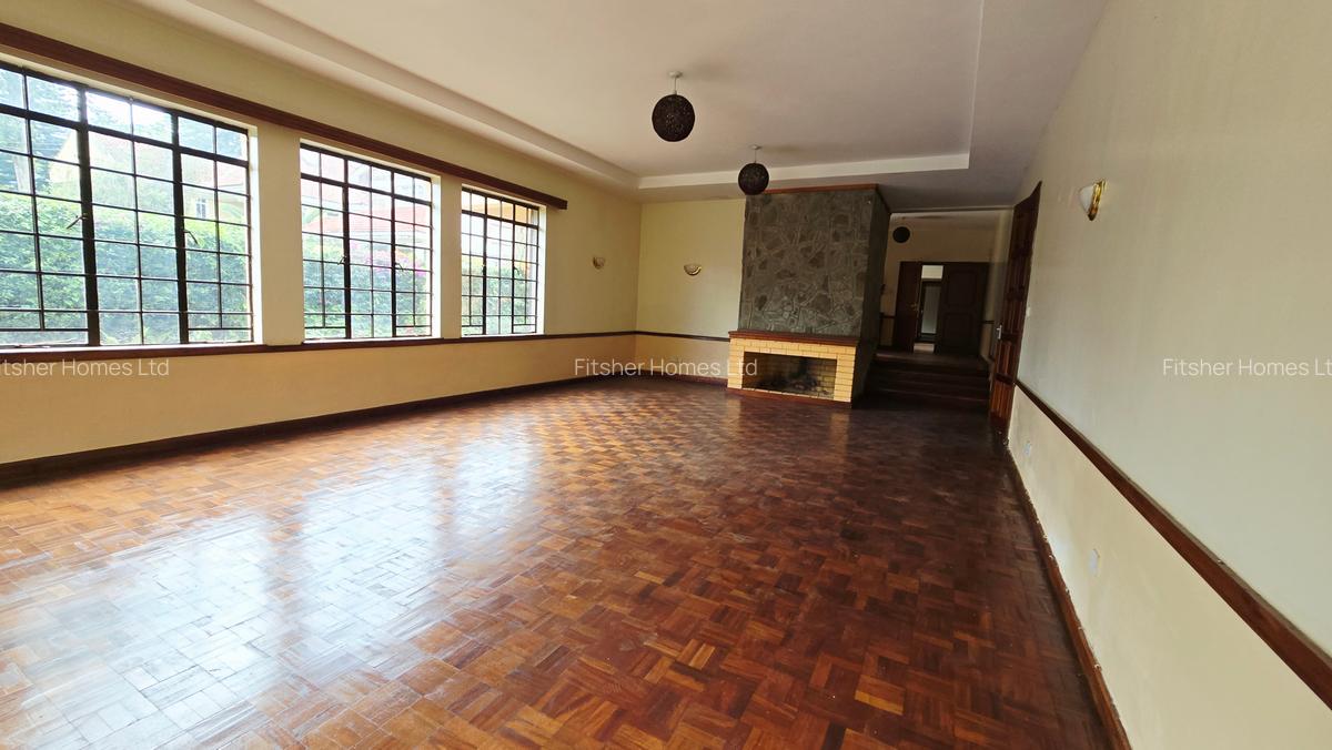 5 Bed House with En Suite in Runda - 7