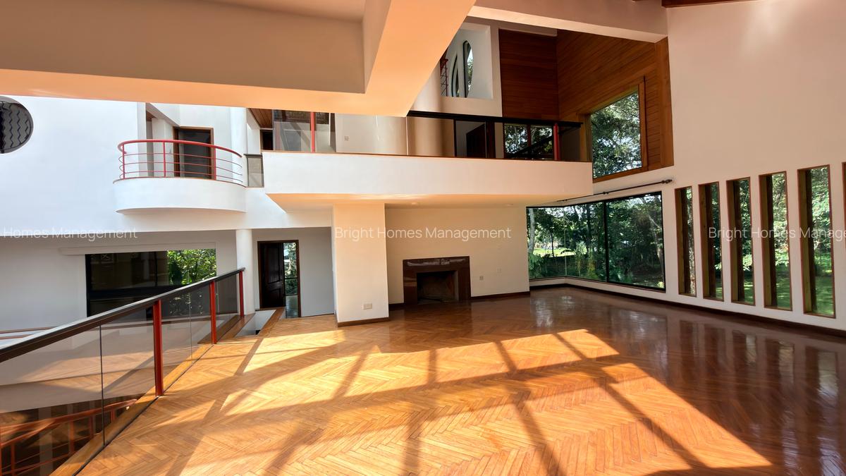 5 Bed Villa with En Suite in Spring Valley - 6
