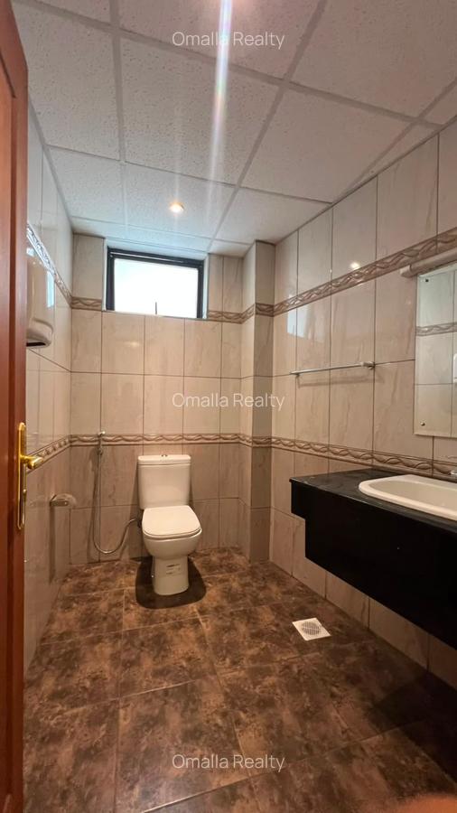 5,078 ft² Commercial Property with Service Charge Included in Westlands Area - 16