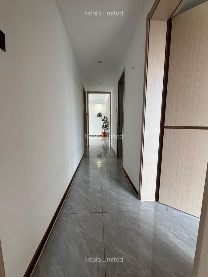 3 Bed Apartment with En Suite at Riverside - 20