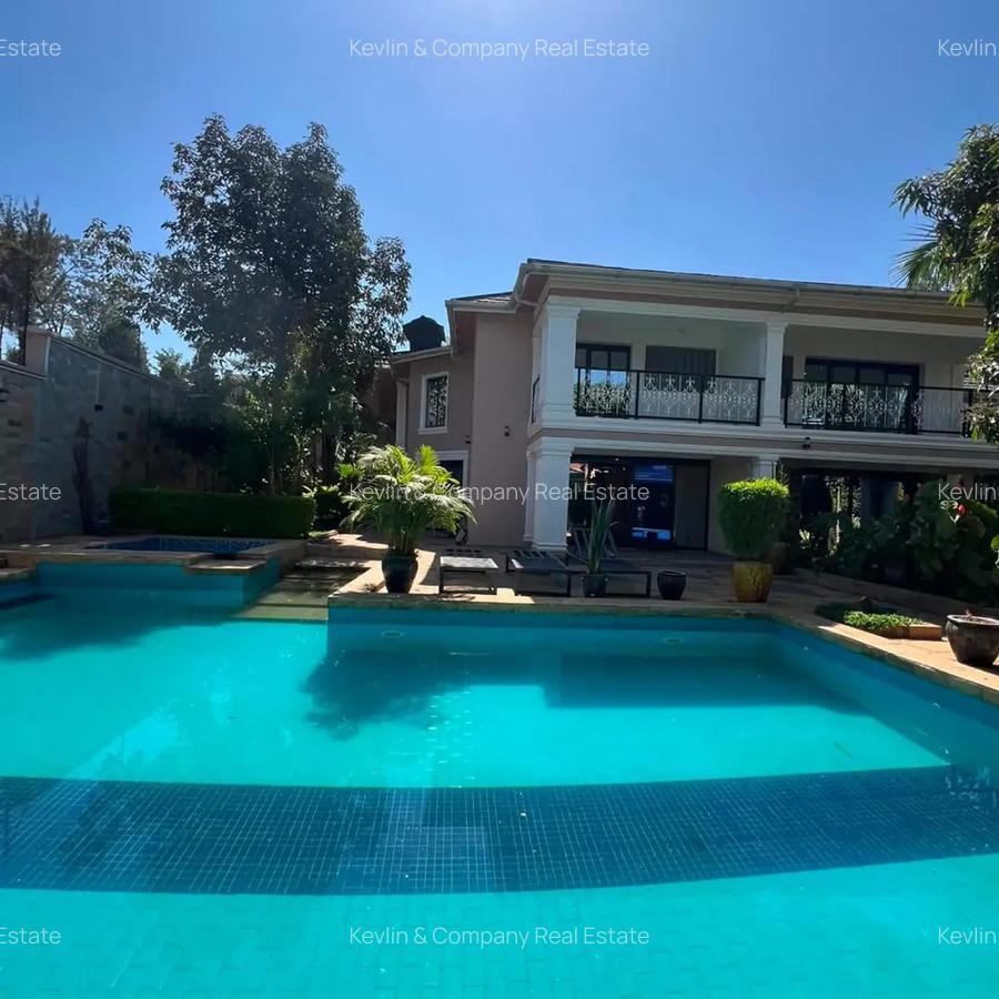 6 Bed Villa with En Suite in Runda - 1