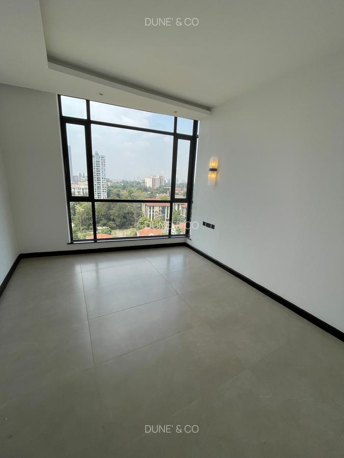 Serviced 3 Bed Apartment with En Suite in Riverside - 11