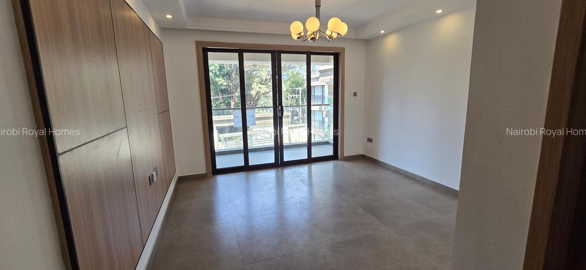 2 Bed Apartment with En Suite at Riverside - 16