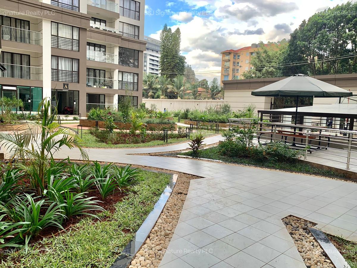 3 Bed Apartment with En Suite in Riverside - 1
