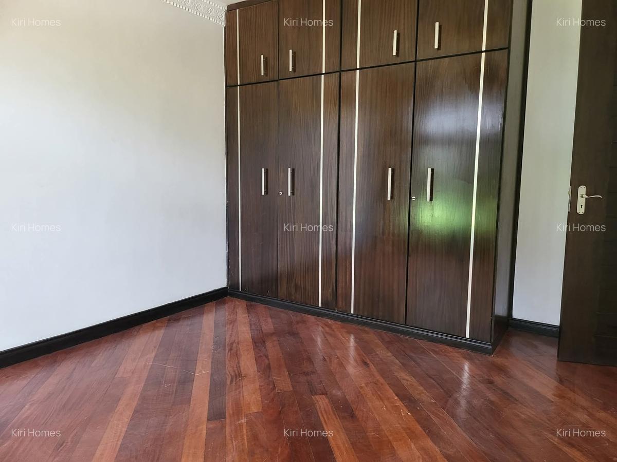 5 Bed Townhouse with En Suite in Runda - 20
