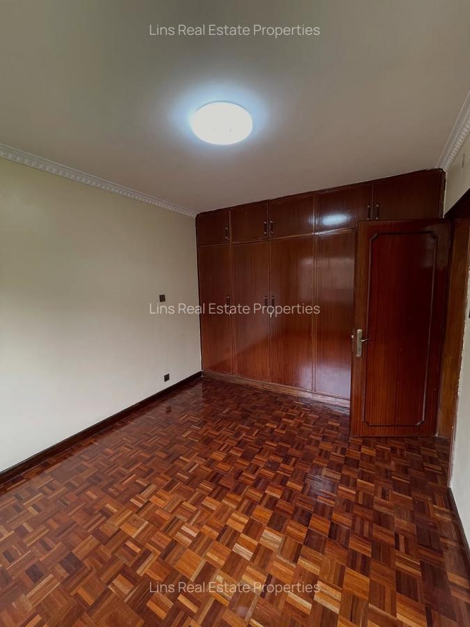 5 Bed Townhouse with En Suite in Lavington - 9