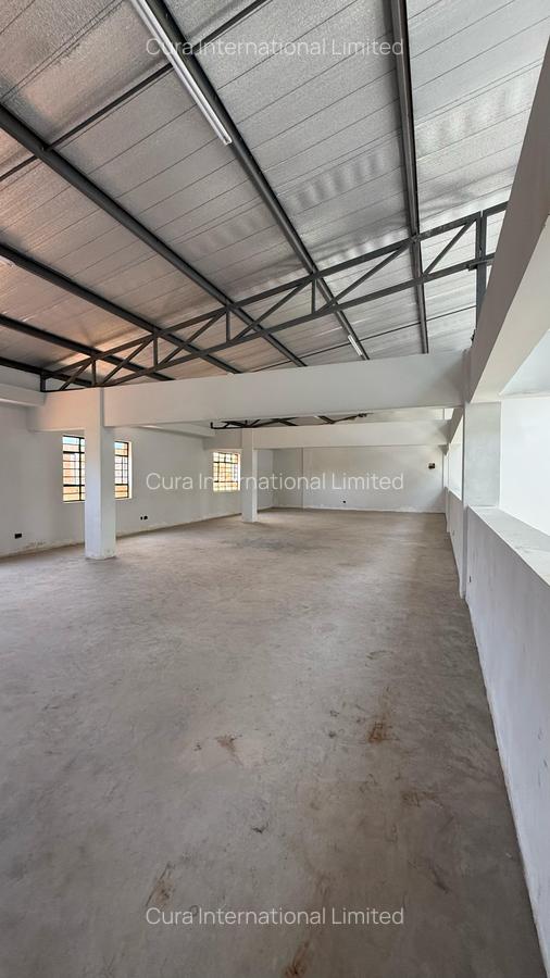 6,000 ft² Warehouse in Industrial Area - 4