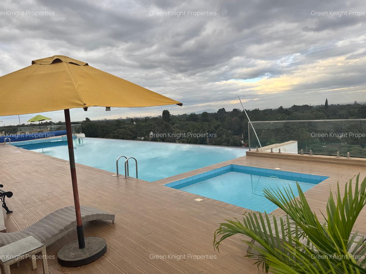 Serviced 2 Bed Apartment with En Suite in Parklands - 3