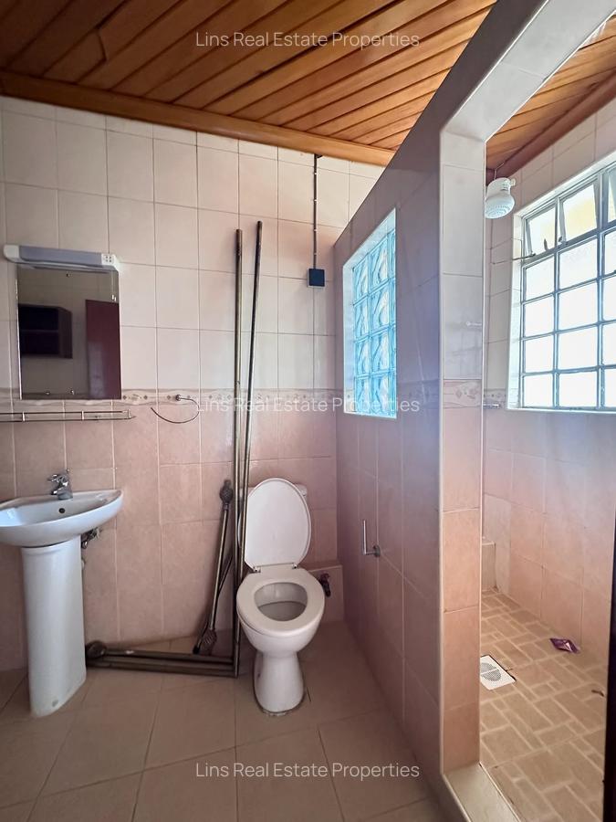5 Bed Townhouse with En Suite in Lavington - 6